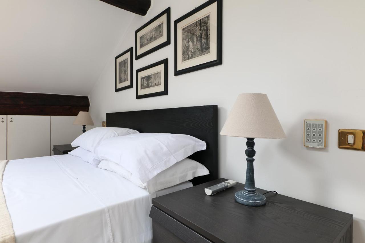 Elegant P.Venezia Attic Apartment Milan Luaran gambar