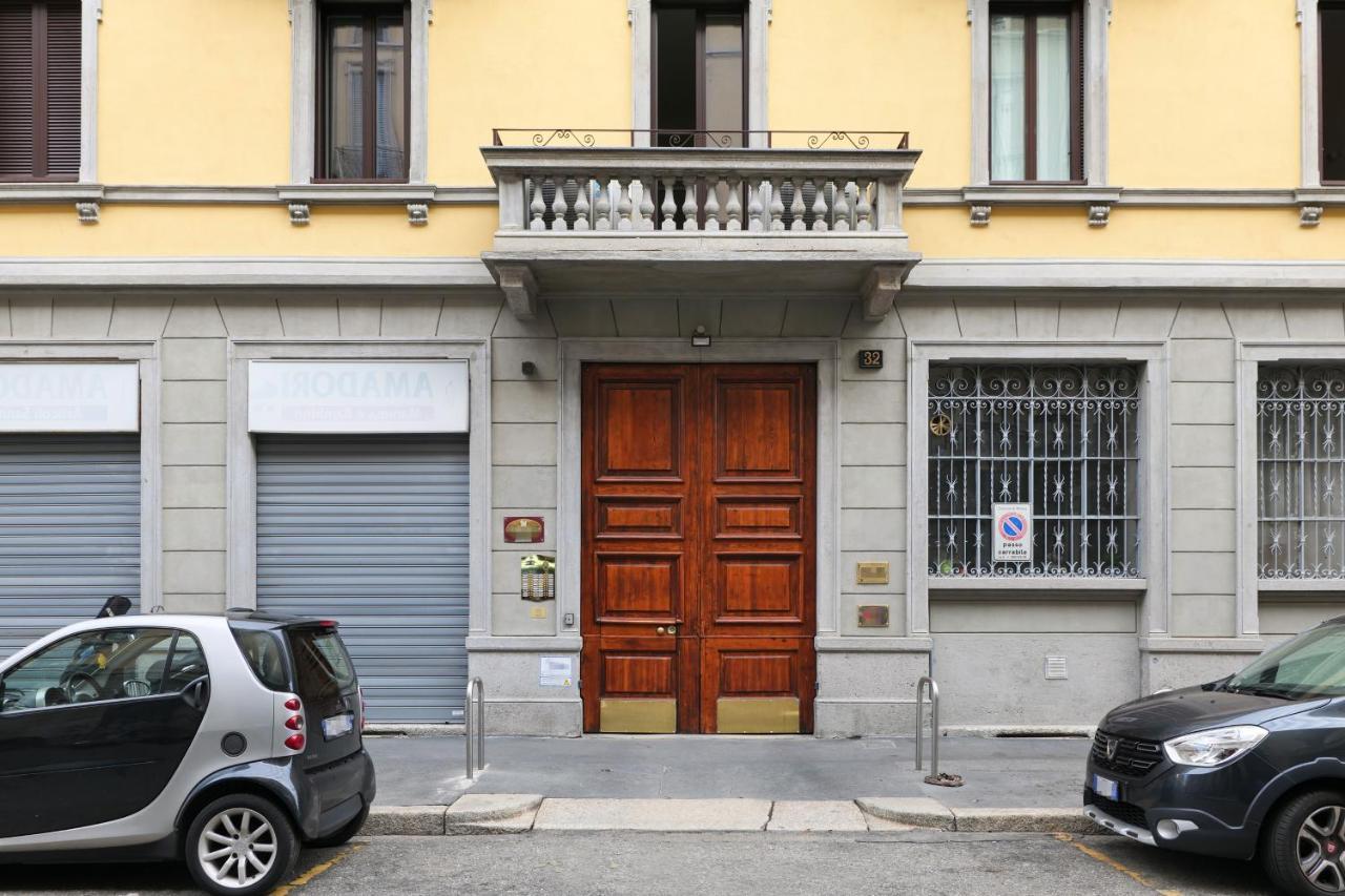 Elegant P.Venezia Attic Apartment Milan Luaran gambar