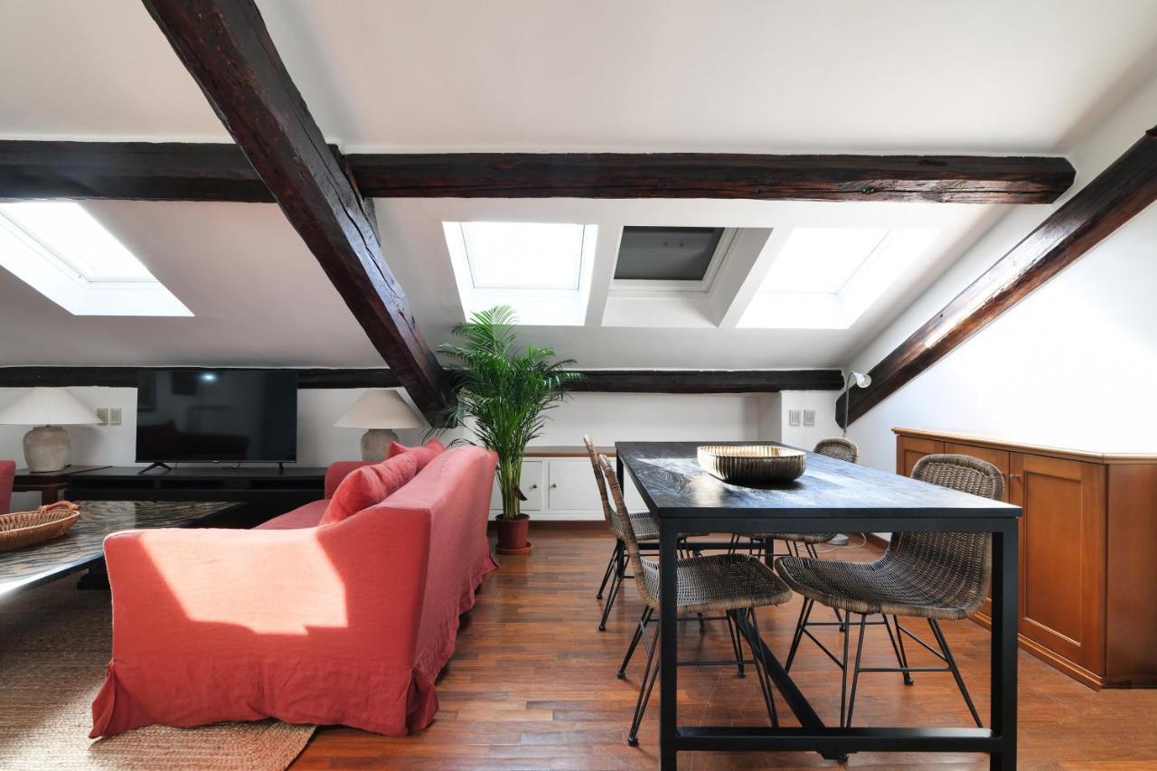 Elegant P.Venezia Attic Apartment Milan Luaran gambar